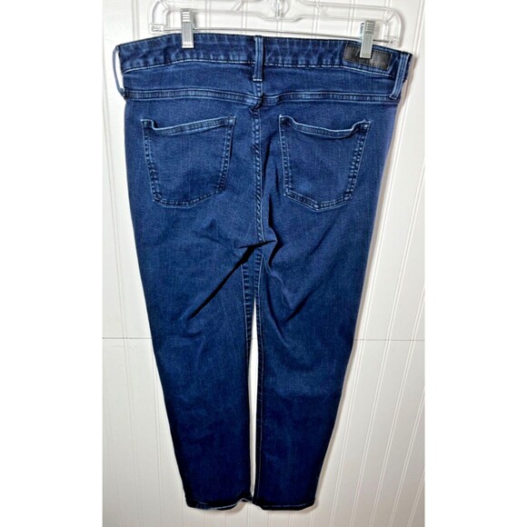 Calvin Klein Dark Wash Mid Rise Skinny Jeans Women’s Size 30/ 14 (34/28} - Picture 8 of 8